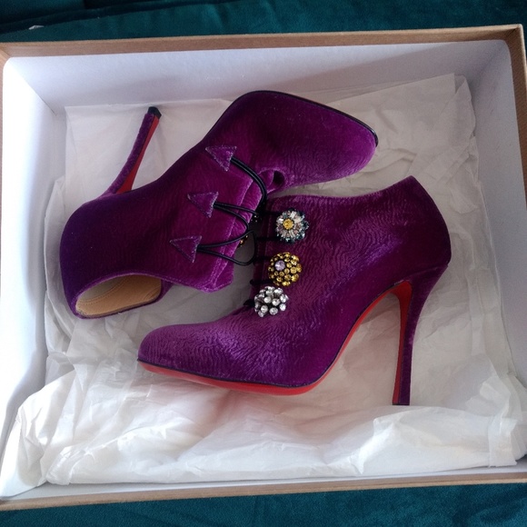 Christian Louboutin Bootoni 100 Booties - Picture 7 of 8